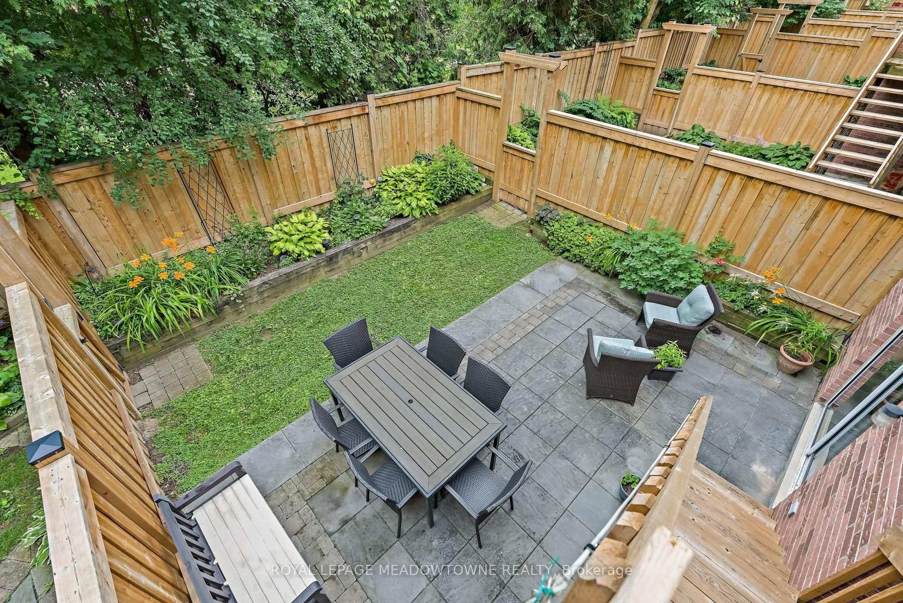 Photo 30 of Unit 11, 76 River Drive, Halton Hills, Georgetown — HOMEH