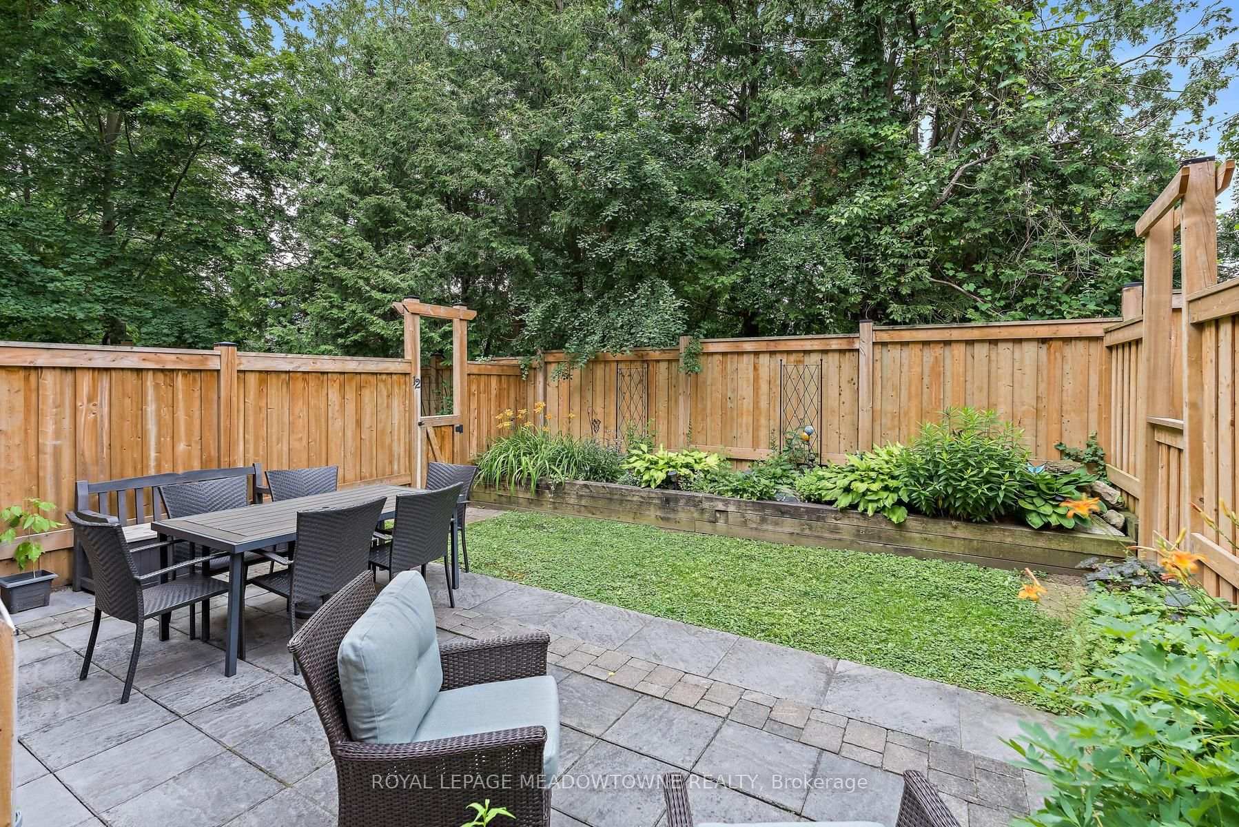 Photo 31 of Unit 11, 76 River Drive, Halton Hills, Georgetown — HOMEH