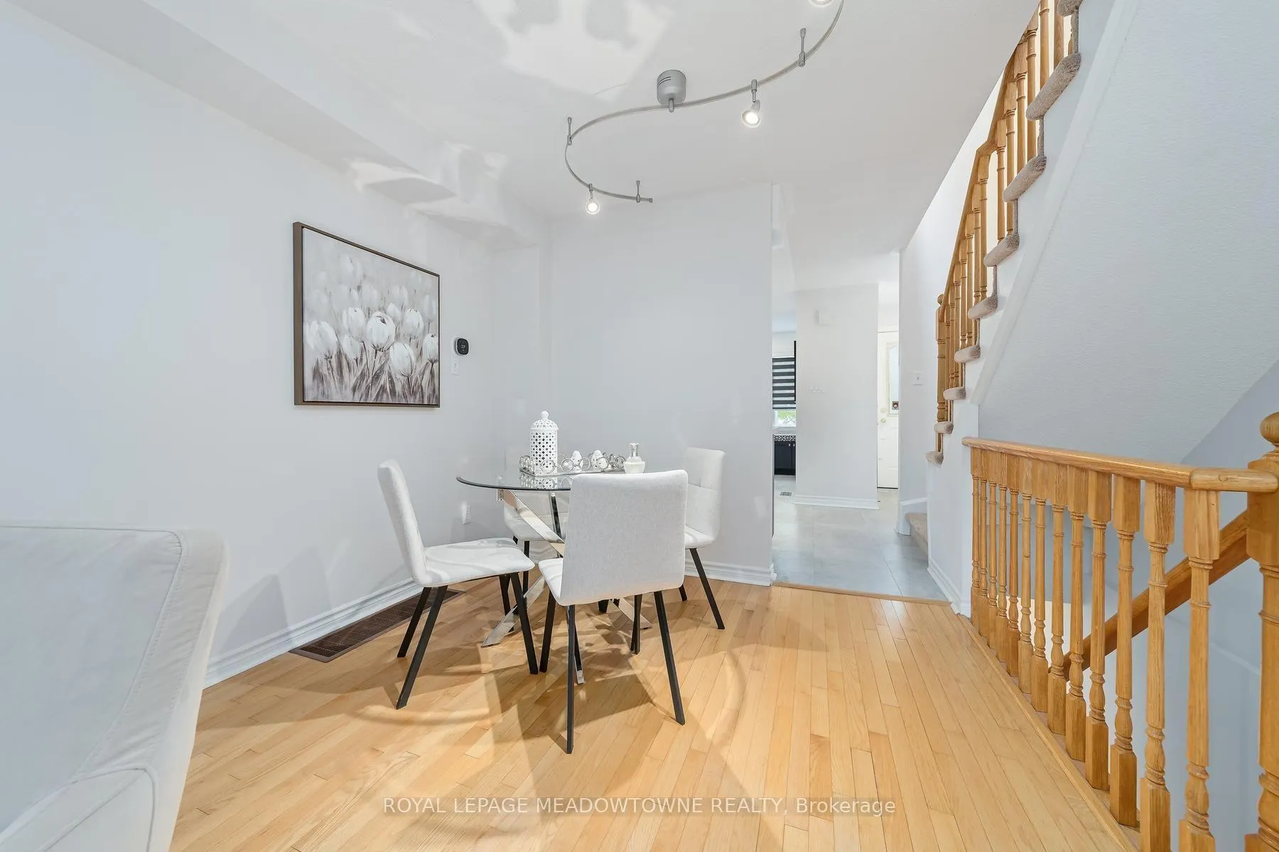 Photo 9 of Unit 11, 76 River Drive, Halton Hills, Georgetown — HOMEH