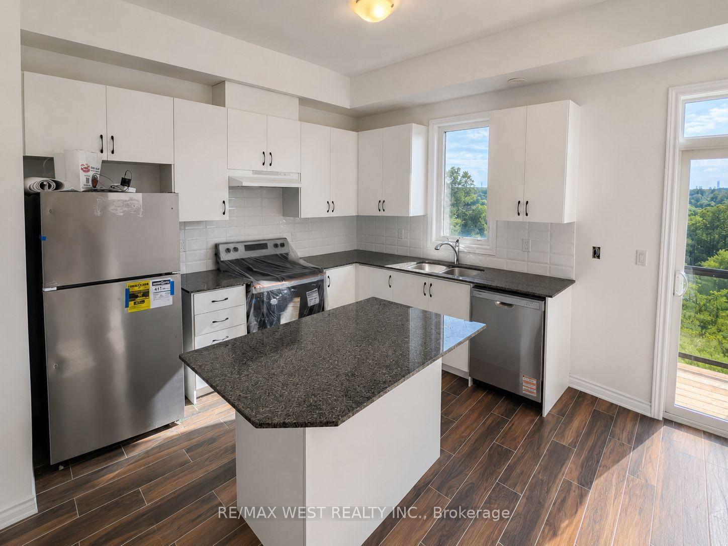 Photo 13 of 15 Inverary Crescent, Vaughan, Kleinburg — HOMEH
