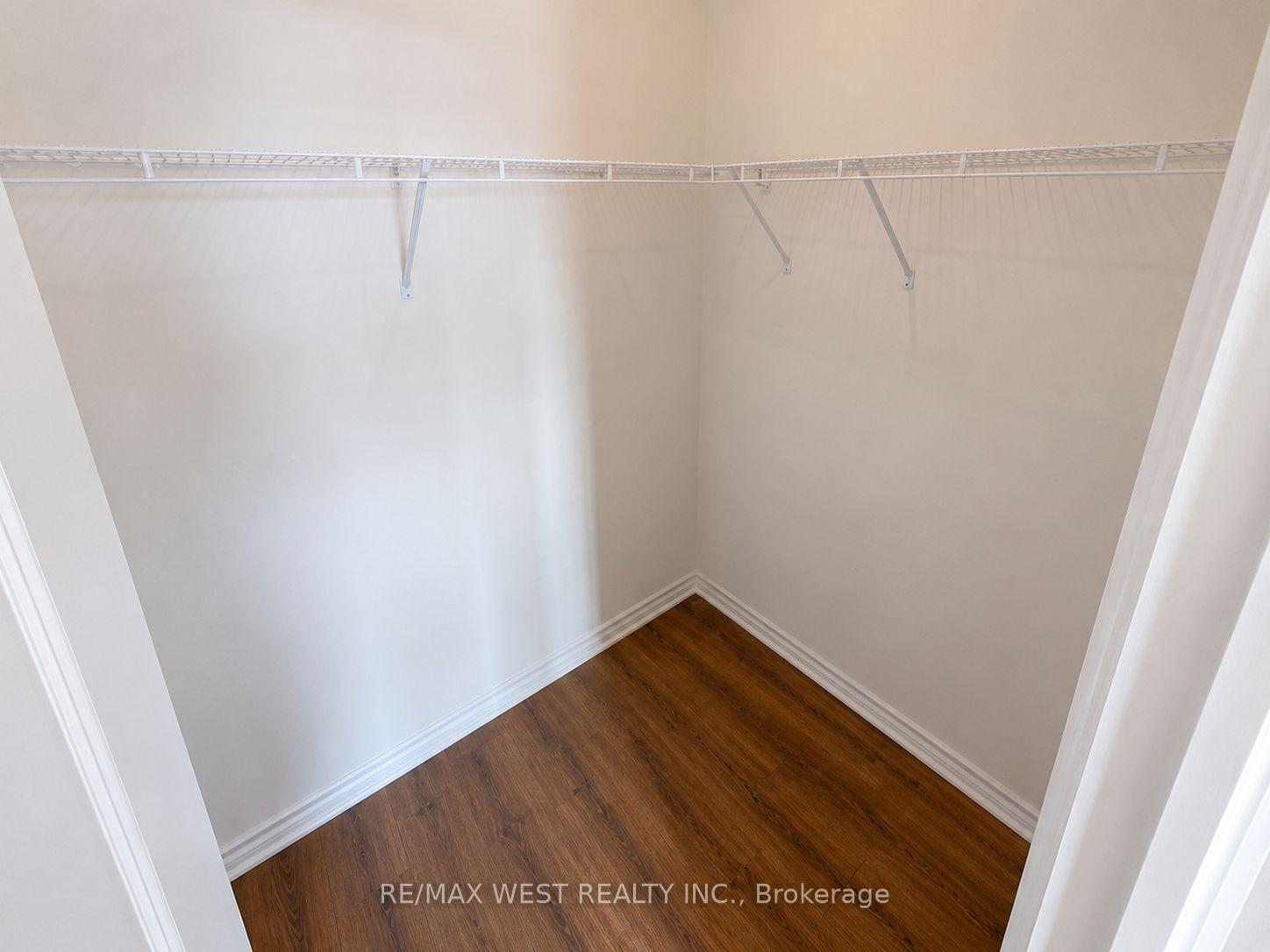 Photo 19 of 15 Inverary Crescent, Vaughan, Kleinburg — HOMEH
