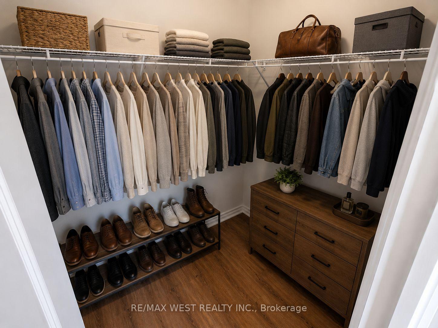 Photo 20 of 15 Inverary Crescent, Vaughan, Kleinburg — HOMEH