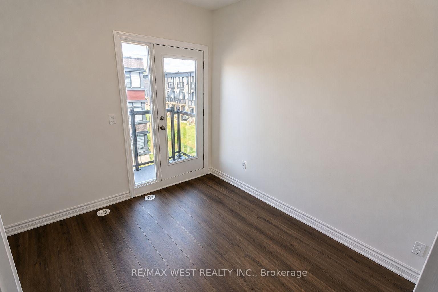 Photo 24 of 15 Inverary Crescent, Vaughan, Kleinburg — HOMEH