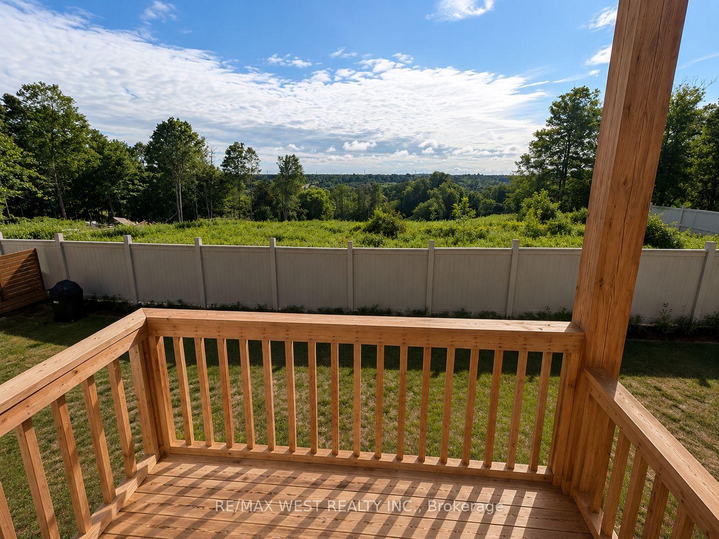 Photo 31 of 15 Inverary Crescent, Vaughan, Kleinburg — HOMEH