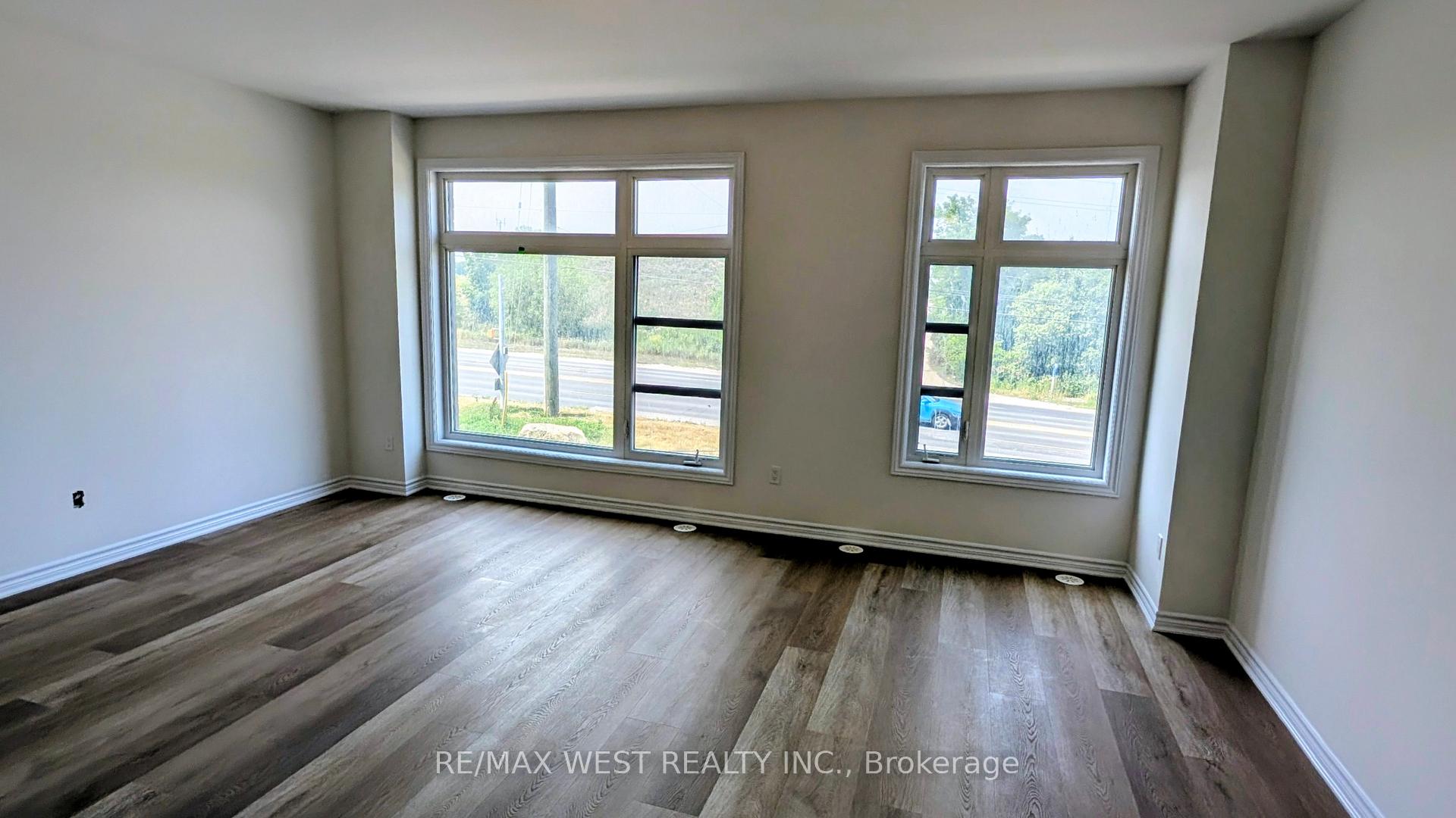 Photo 4 of 91 Inverary Crescent, Vaughan, Kleinburg — HOMEH