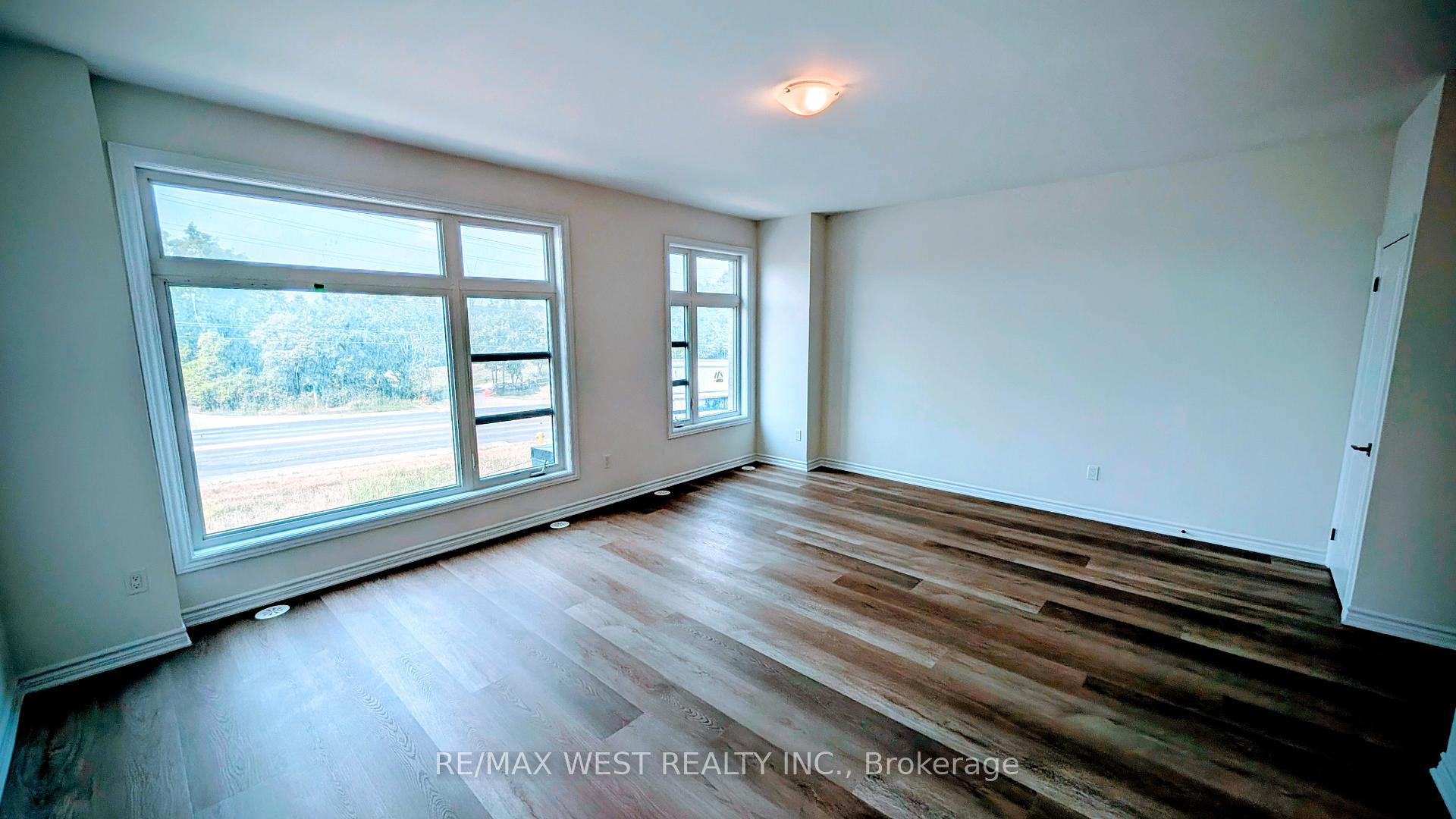 Photo 5 of 91 Inverary Crescent, Vaughan, Kleinburg — HOMEH