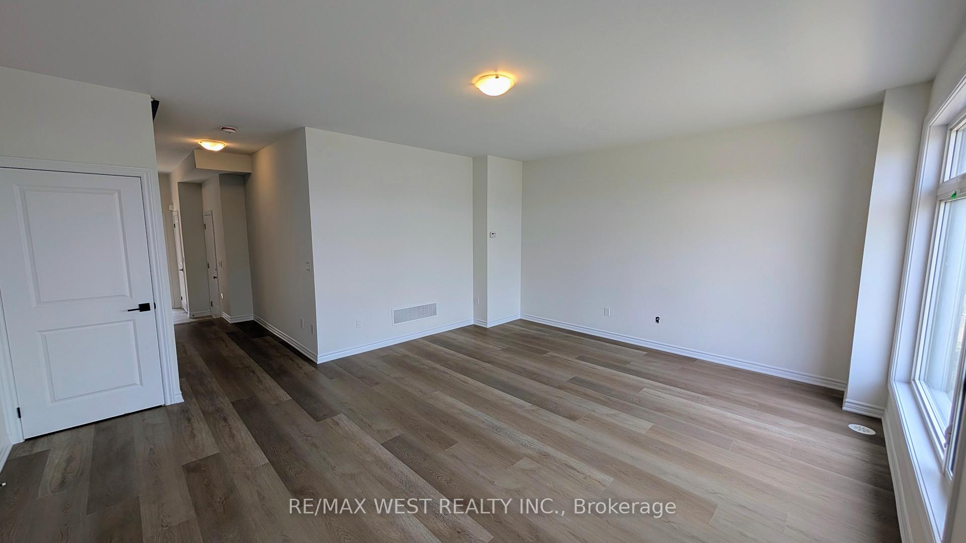 Photo 7 of 91 Inverary Crescent, Vaughan, Kleinburg — HOMEH