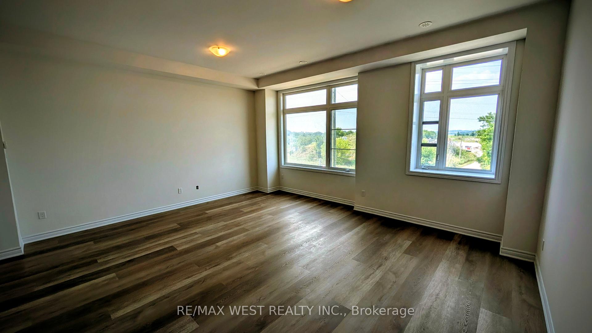 Photo 11 of 91 Inverary Crescent, Vaughan, Kleinburg — HOMEH