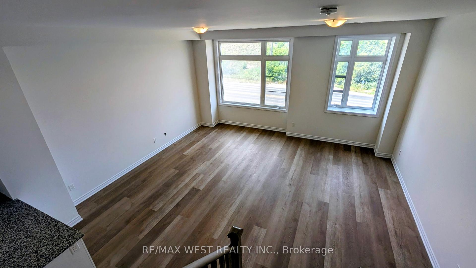 Photo 13 of 91 Inverary Crescent, Vaughan, Kleinburg — HOMEH
