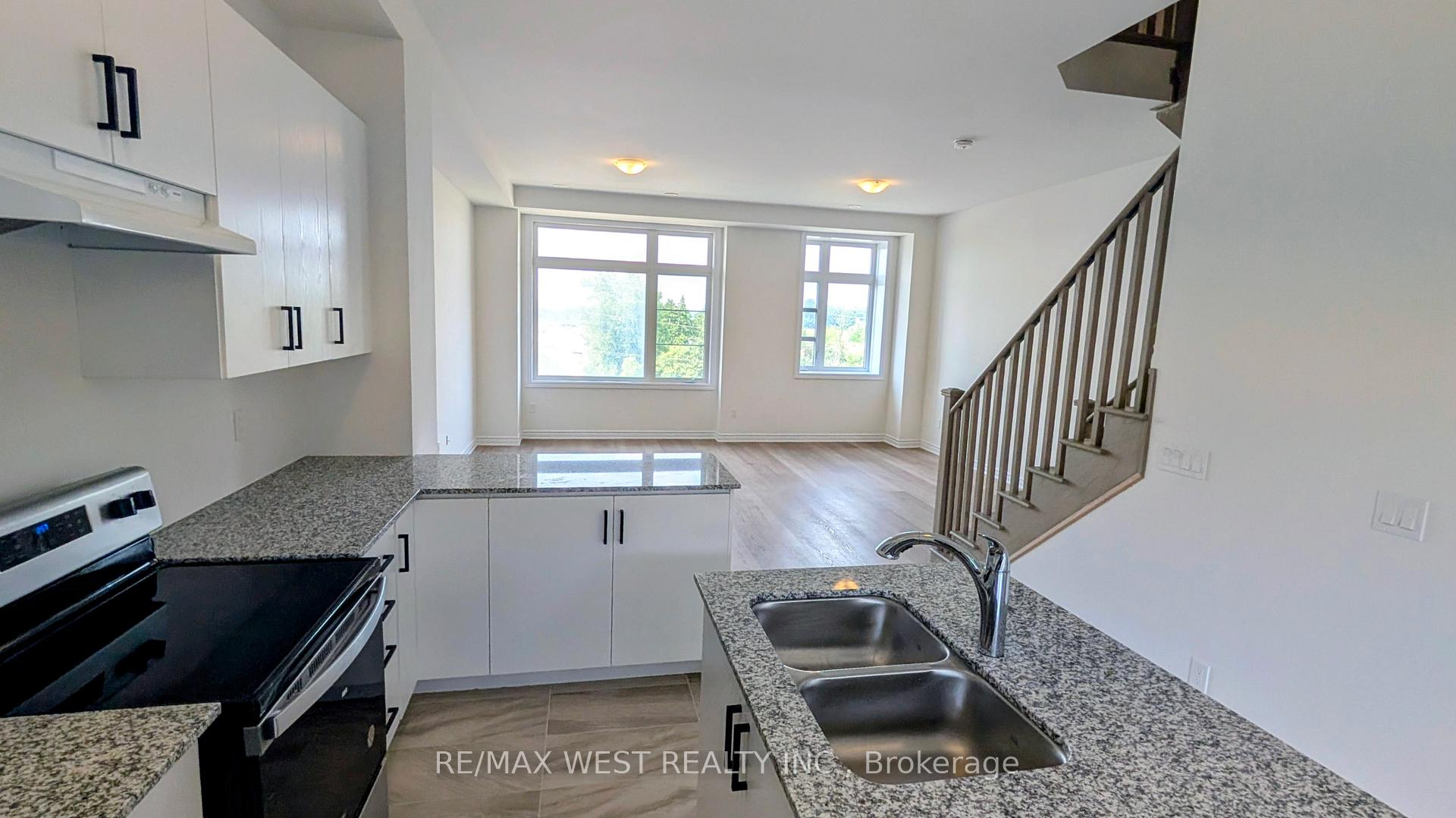 Photo 15 of 91 Inverary Crescent, Vaughan, Kleinburg — HOMEH
