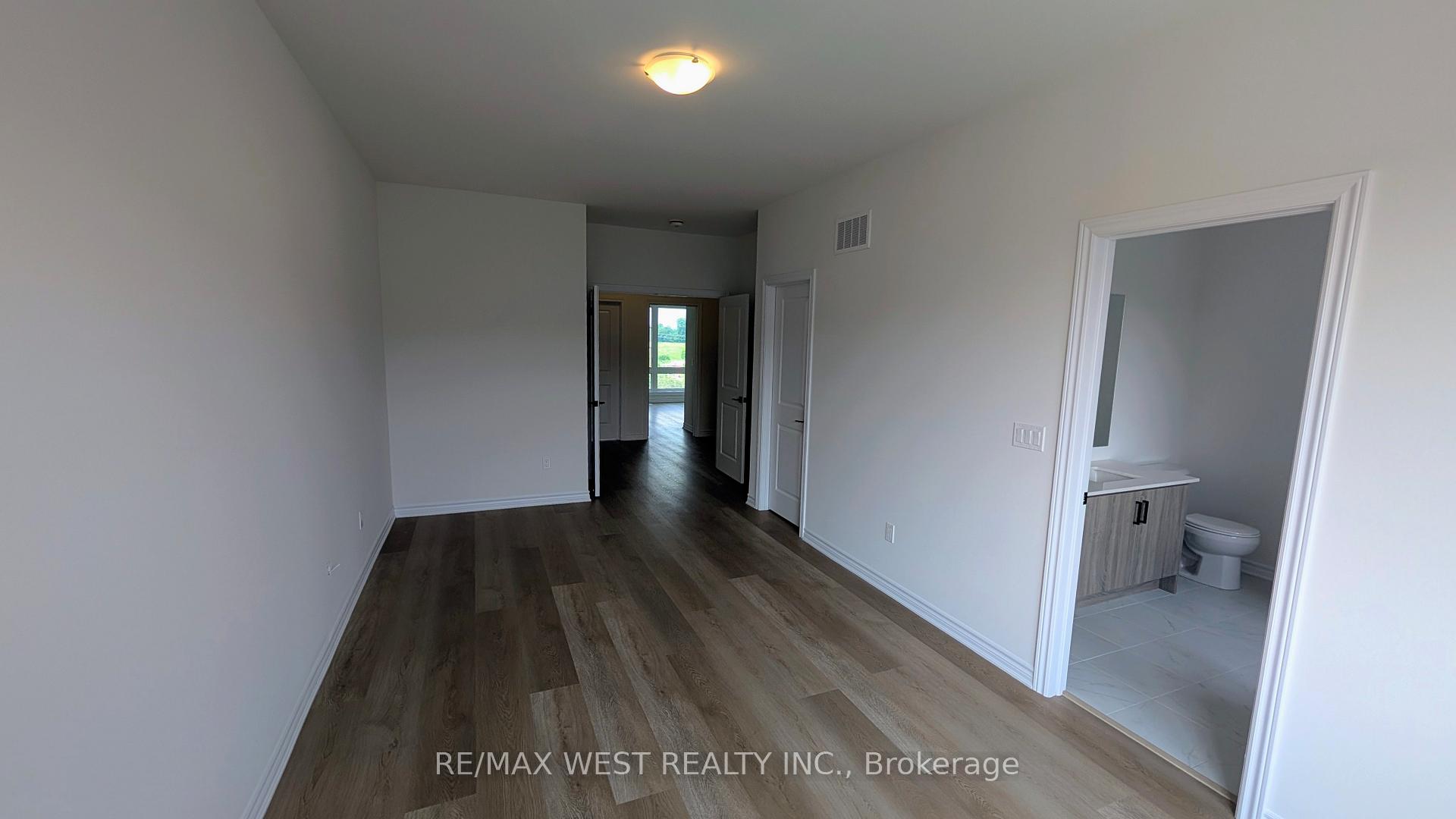 Photo 24 of 91 Inverary Crescent, Vaughan, Kleinburg — HOMEH