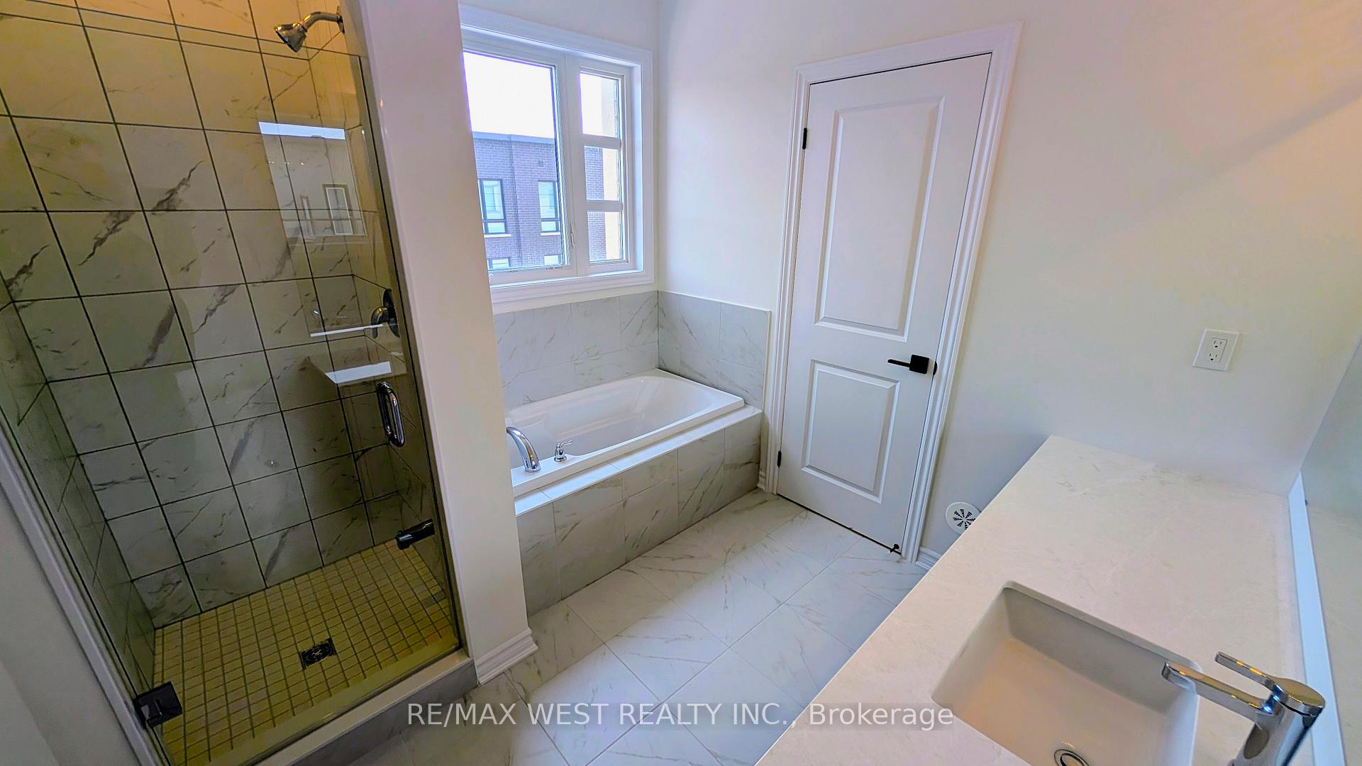 Photo 27 of 91 Inverary Crescent, Vaughan, Kleinburg — HOMEH