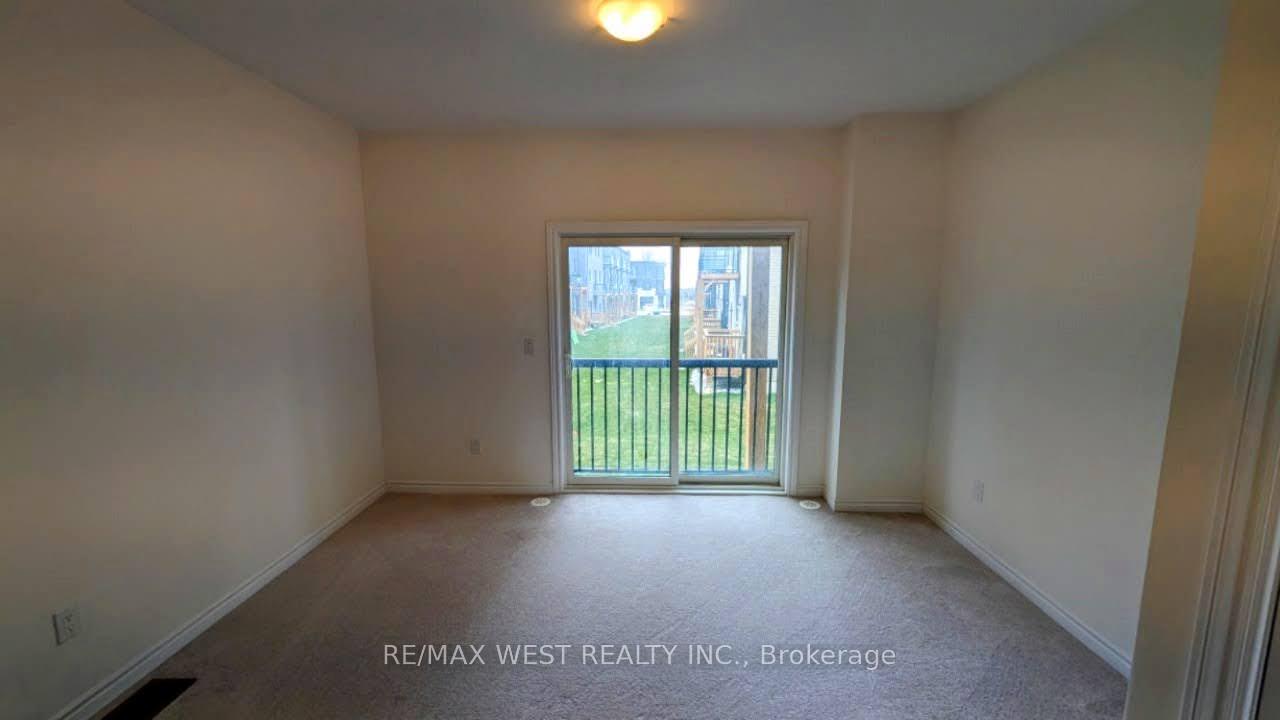 Photo 5 of 106 Wascana Road, Vaughan, Elder Mills — HOMEH