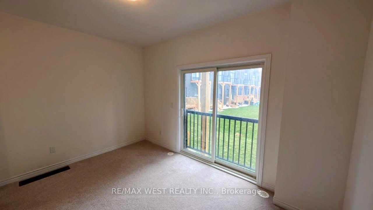 Photo 6 of 106 Wascana Road, Vaughan, Elder Mills — HOMEH