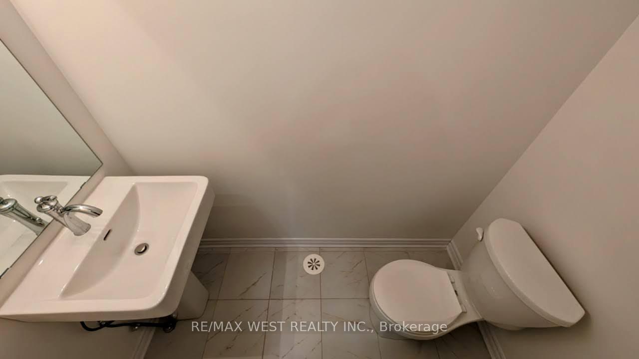 Photo 9 of 106 Wascana Road, Vaughan, Elder Mills — HOMEH