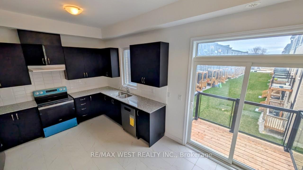 Photo 13 of 106 Wascana Road, Vaughan, Elder Mills — HOMEH