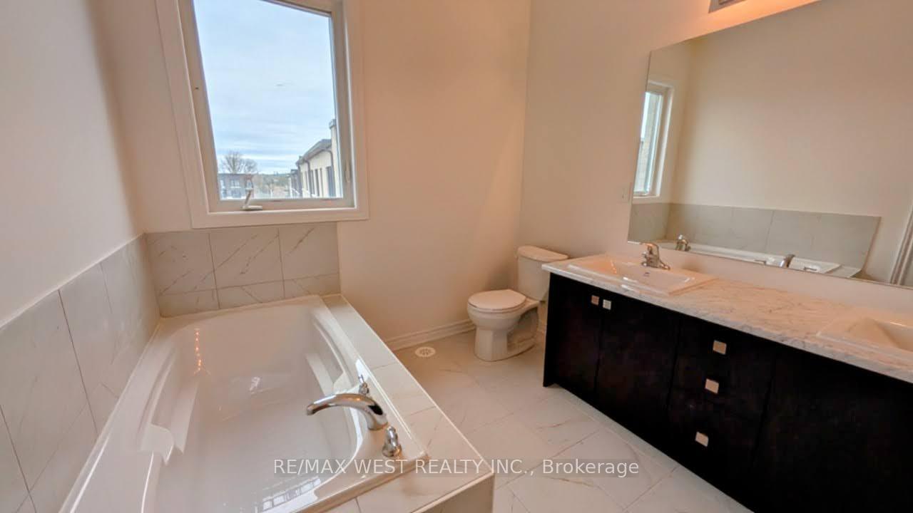 Photo 19 of 106 Wascana Road, Vaughan, Elder Mills — HOMEH