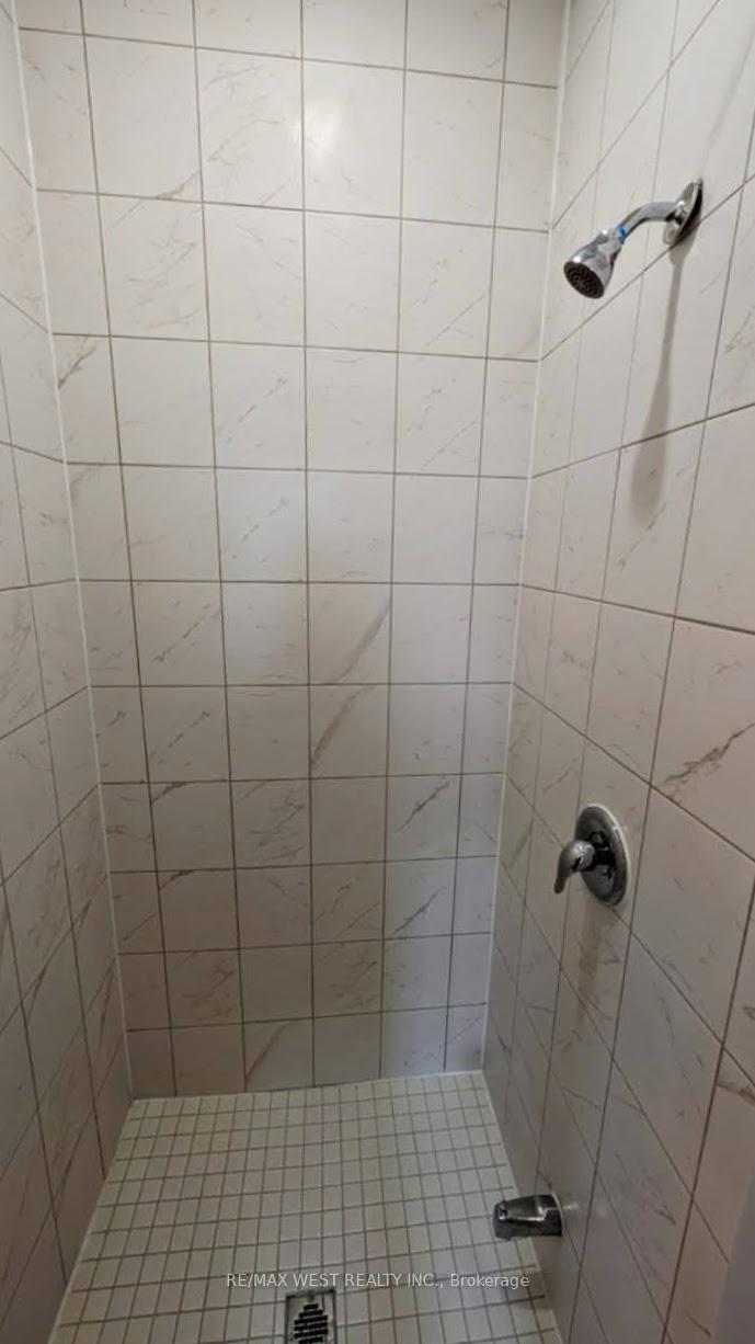 Photo 21 of 106 Wascana Road, Vaughan, Elder Mills — HOMEH