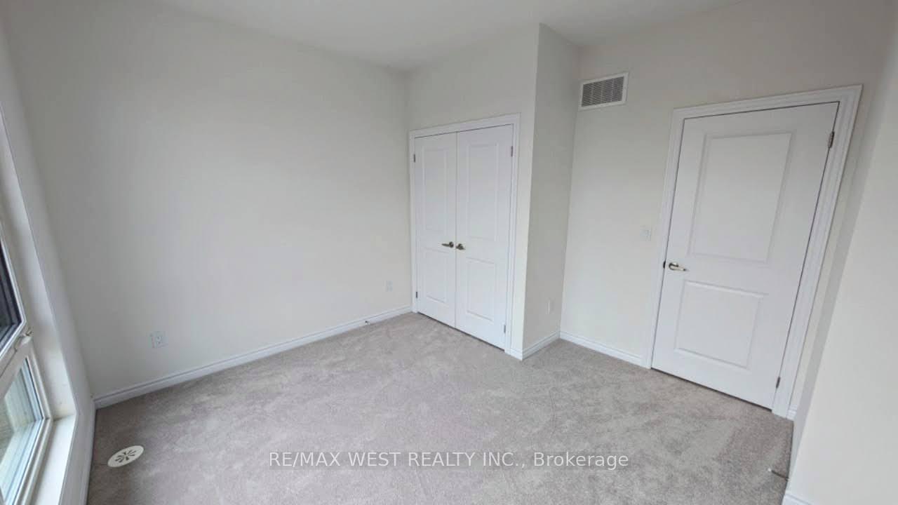 Photo 24 of 106 Wascana Road, Vaughan, Elder Mills — HOMEH