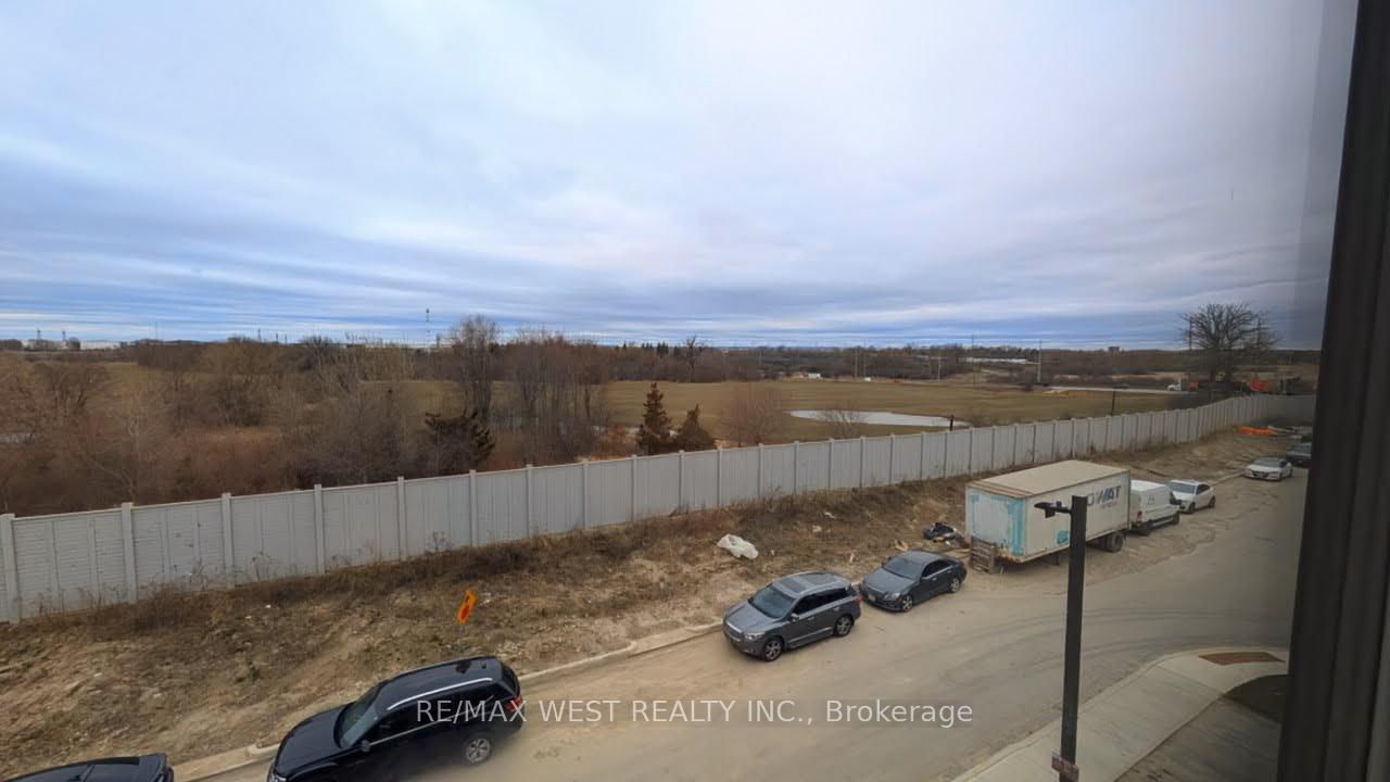 Photo 31 of 106 Wascana Road, Vaughan, Elder Mills — HOMEH