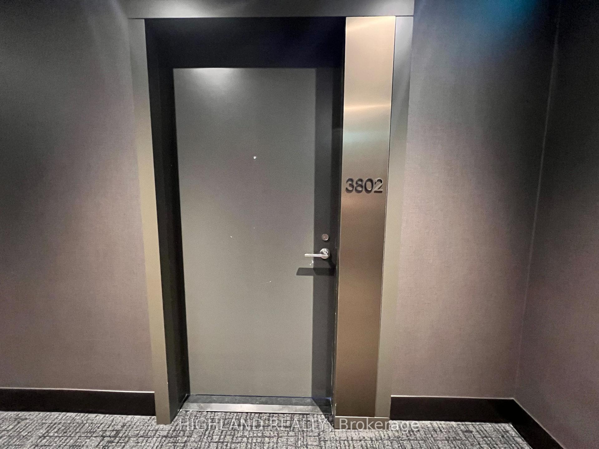 Photo 4 of Unit 3802, 8 Cumberland Street, Toronto, The Annex — HOMEH