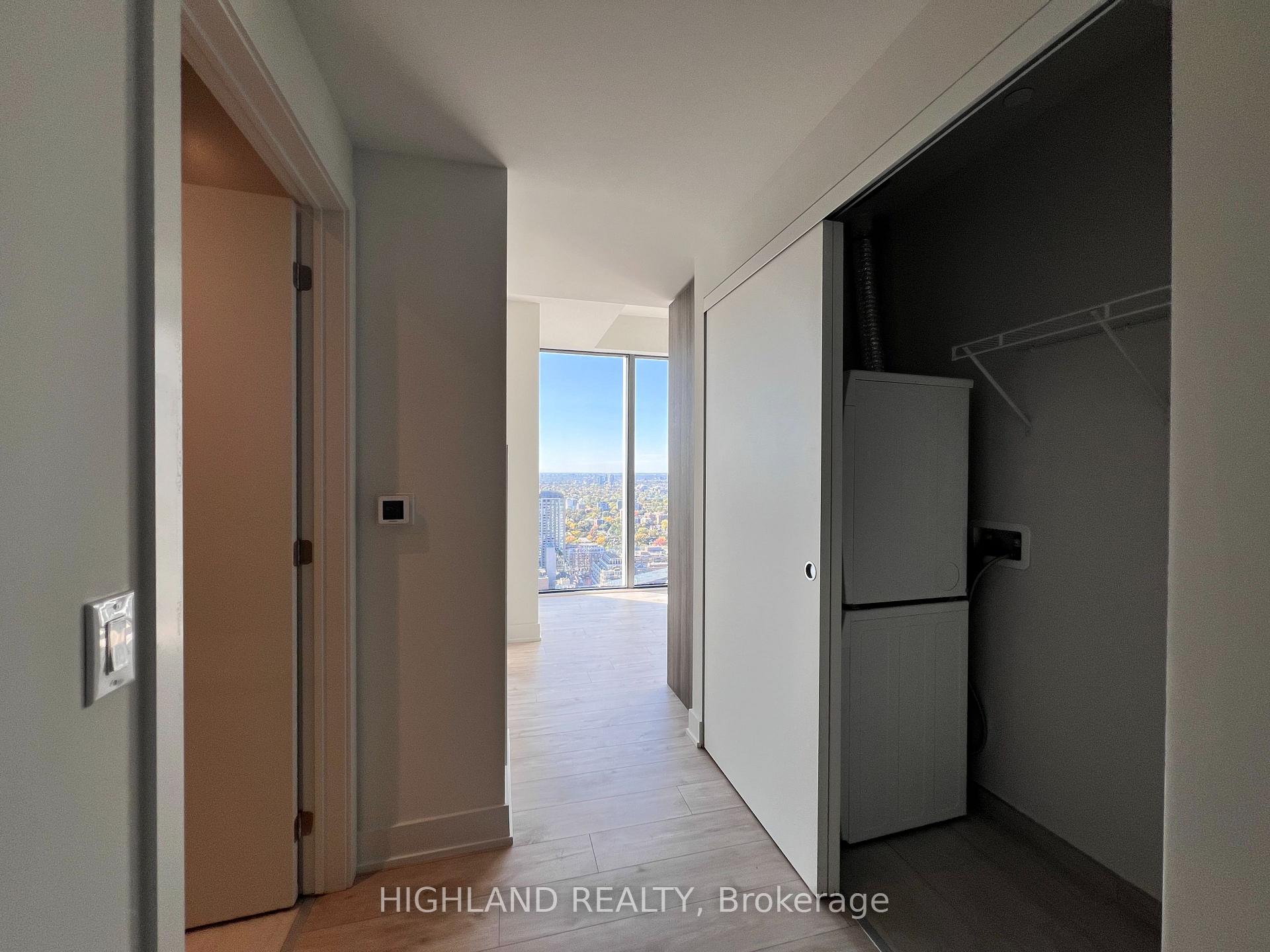 Photo 5 of Unit 3802, 8 Cumberland Street, Toronto, The Annex — HOMEH