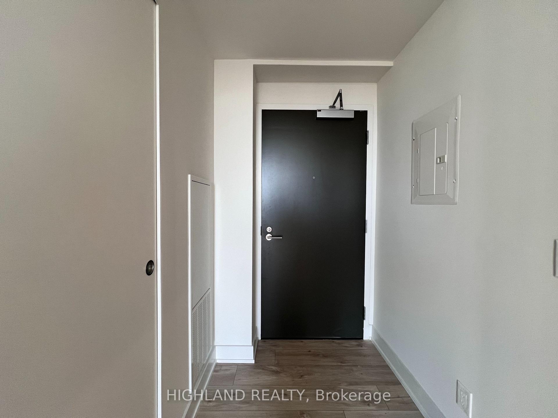 Photo 6 of Unit 3802, 8 Cumberland Street, Toronto, The Annex — HOMEH