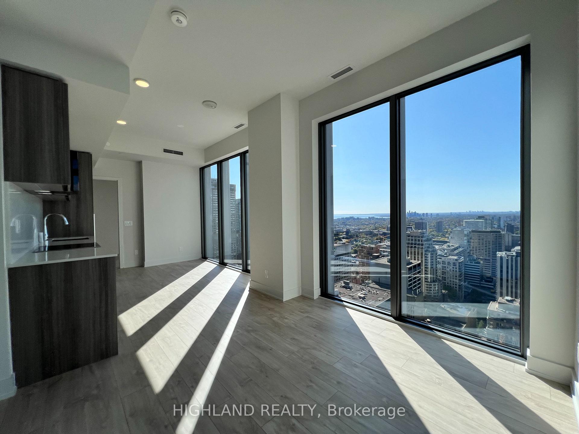 Photo 15 of Unit 3802, 8 Cumberland Street, Toronto, The Annex — HOMEH