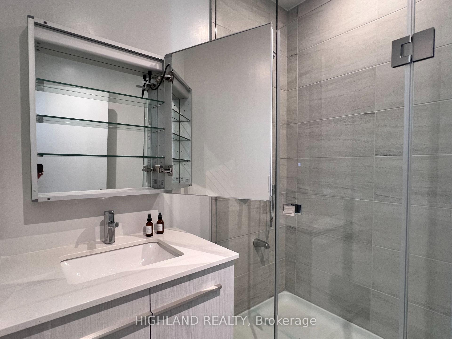 Photo 31 of Unit 3802, 8 Cumberland Street, Toronto, The Annex — HOMEH