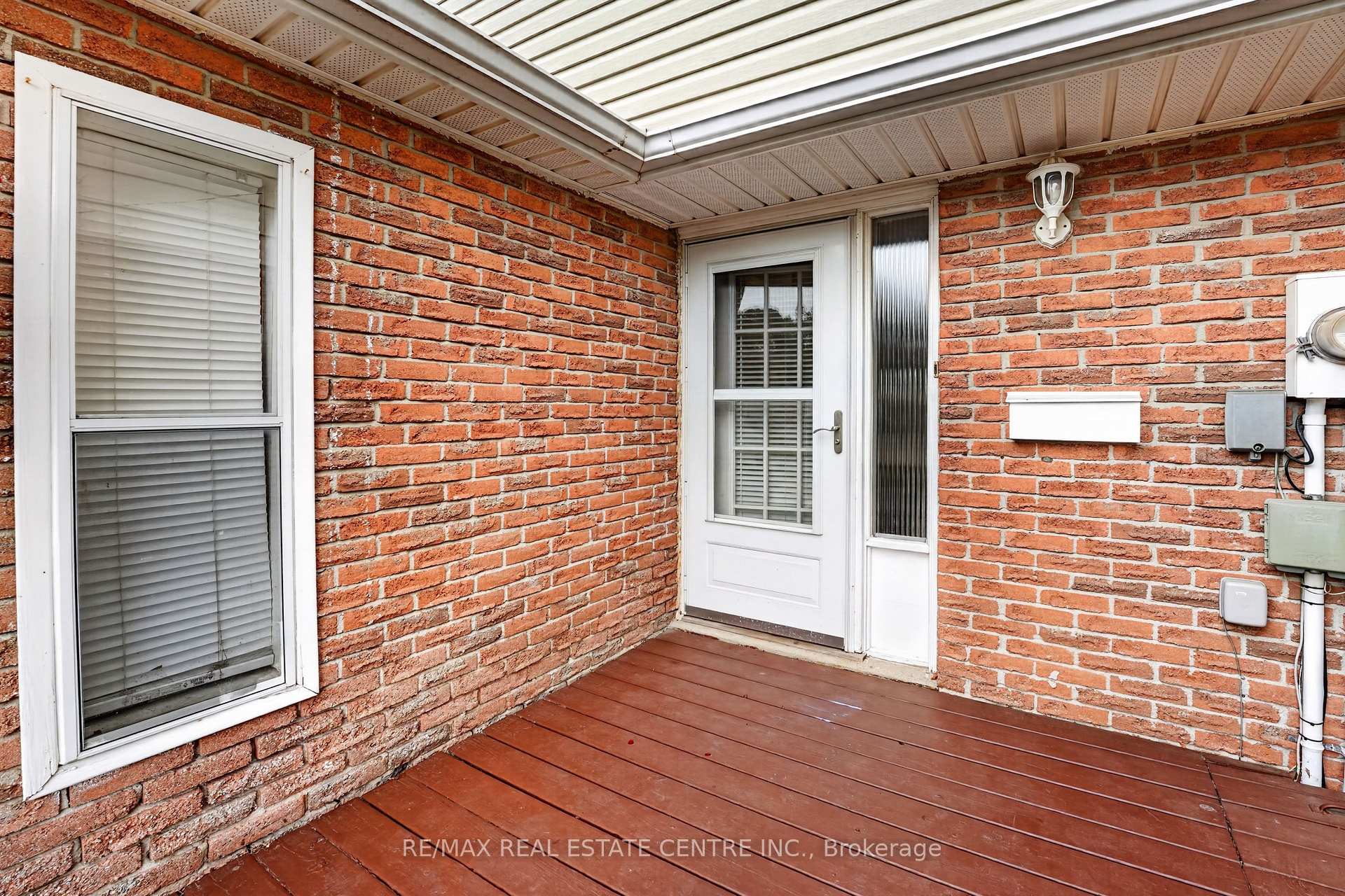 Photo 4 of 23 Burbank Crescent, Orangeville — HOMEH