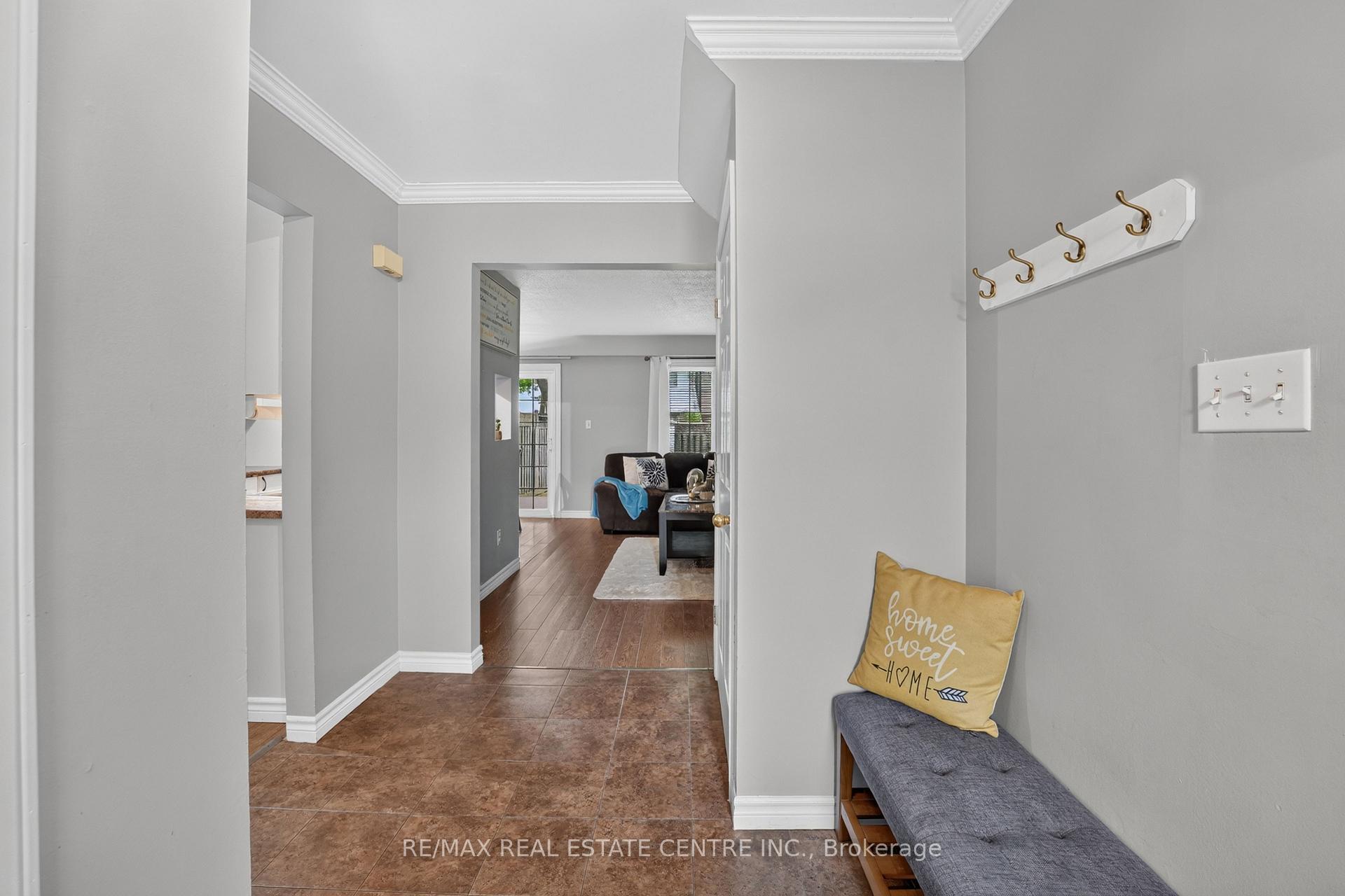Photo 6 of 23 Burbank Crescent, Orangeville — HOMEH