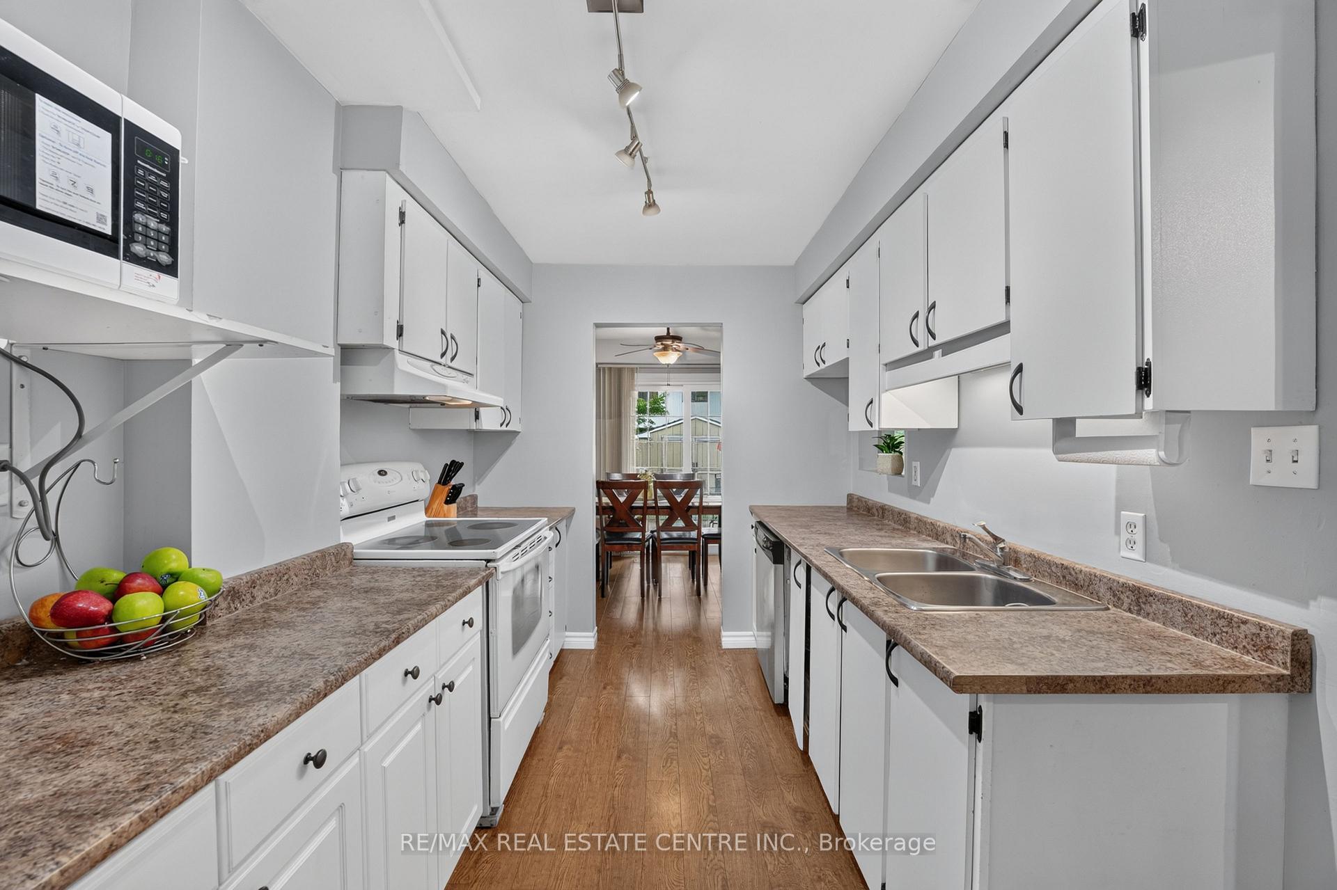 Photo 8 of 23 Burbank Crescent, Orangeville — HOMEH