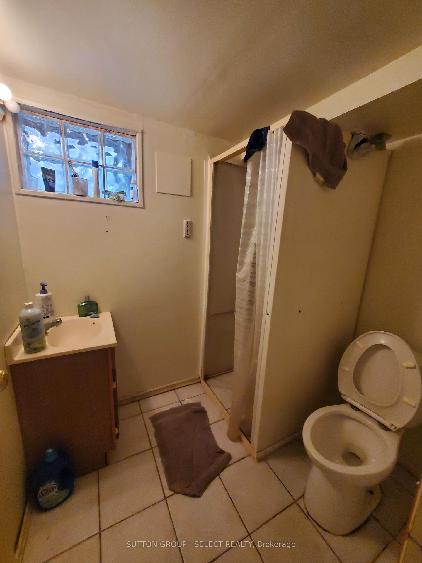 Photo 10 of 764 King Street, London, East L — HOMEH