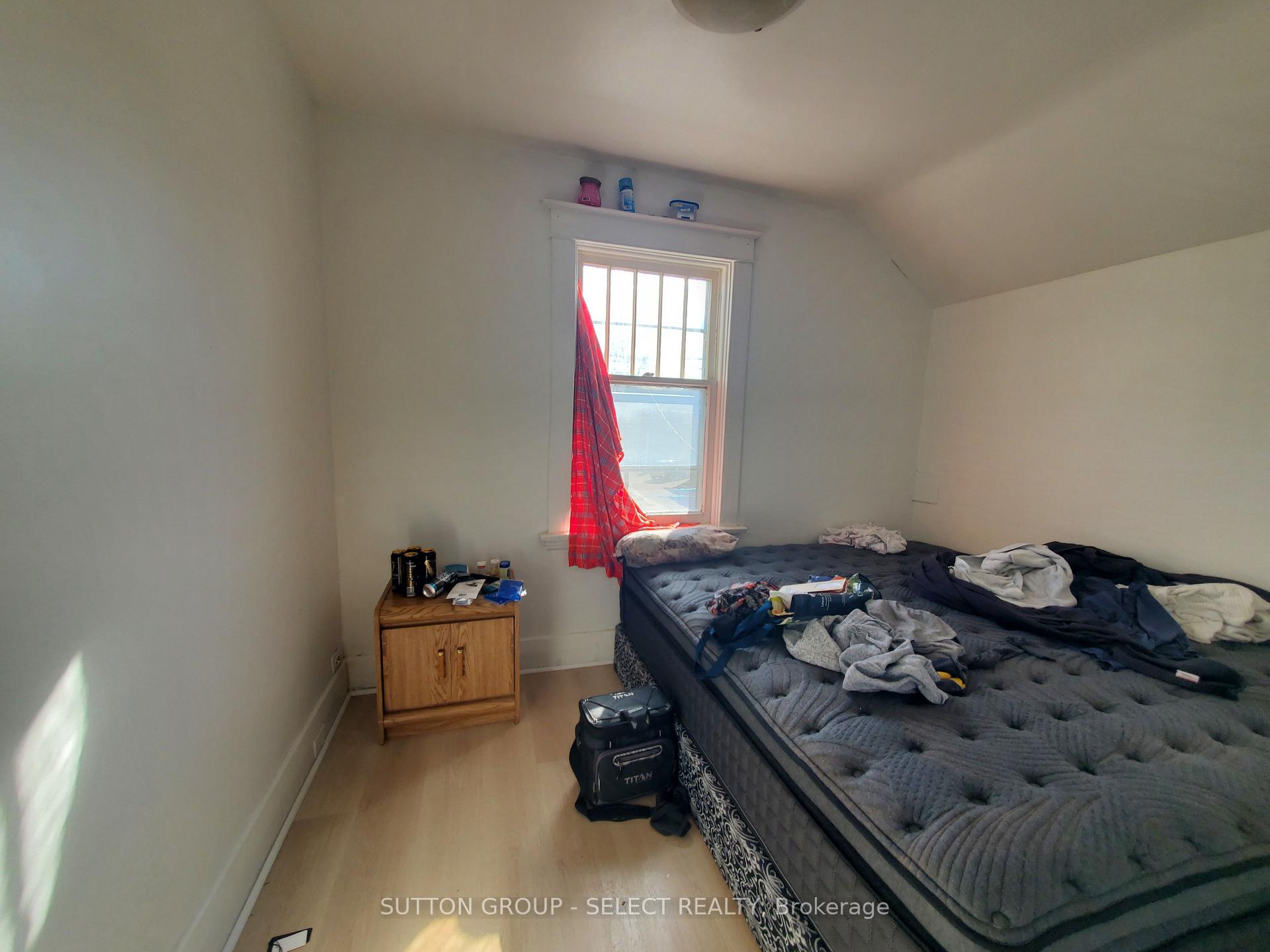 Photo 12 of 764 King Street, London, East L — HOMEH