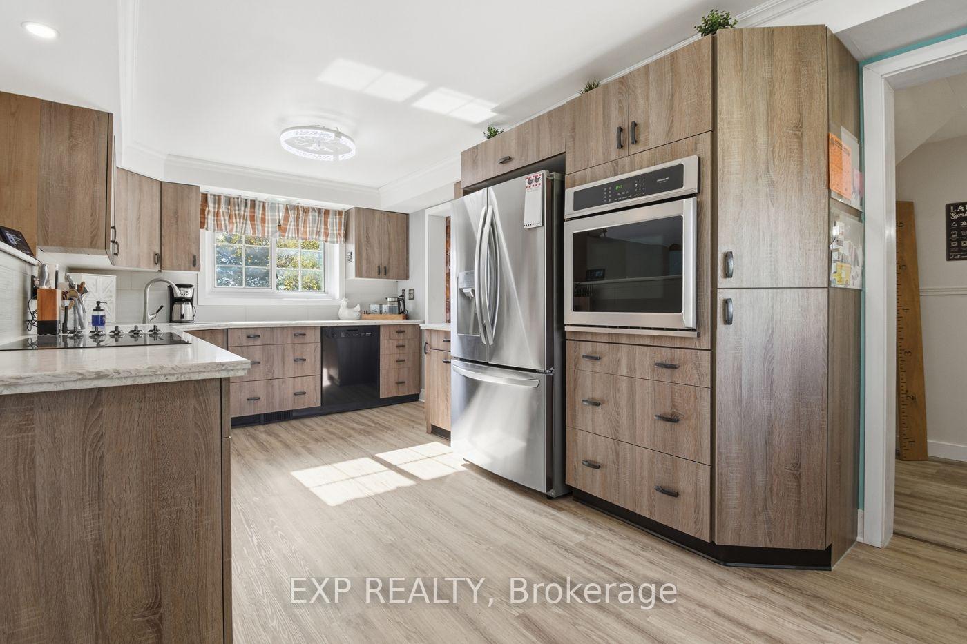 Photo 11 of 9043 Ridge Road, Niagara Falls, Schisler — HOMEH