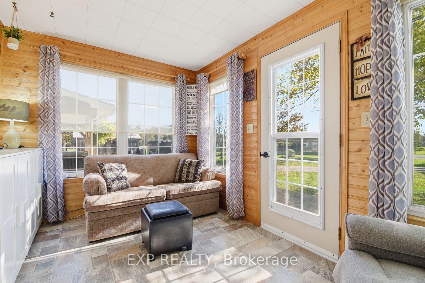 Photo 22 of 9043 Ridge Road, Niagara Falls, Schisler — HOMEH