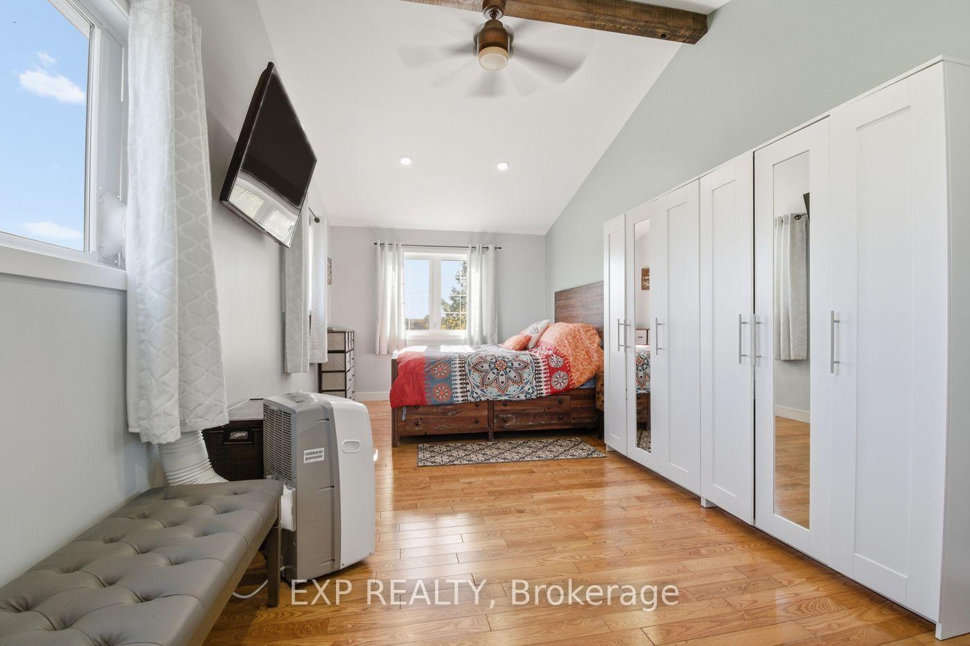 Photo 23 of 9043 Ridge Road, Niagara Falls, Schisler — HOMEH