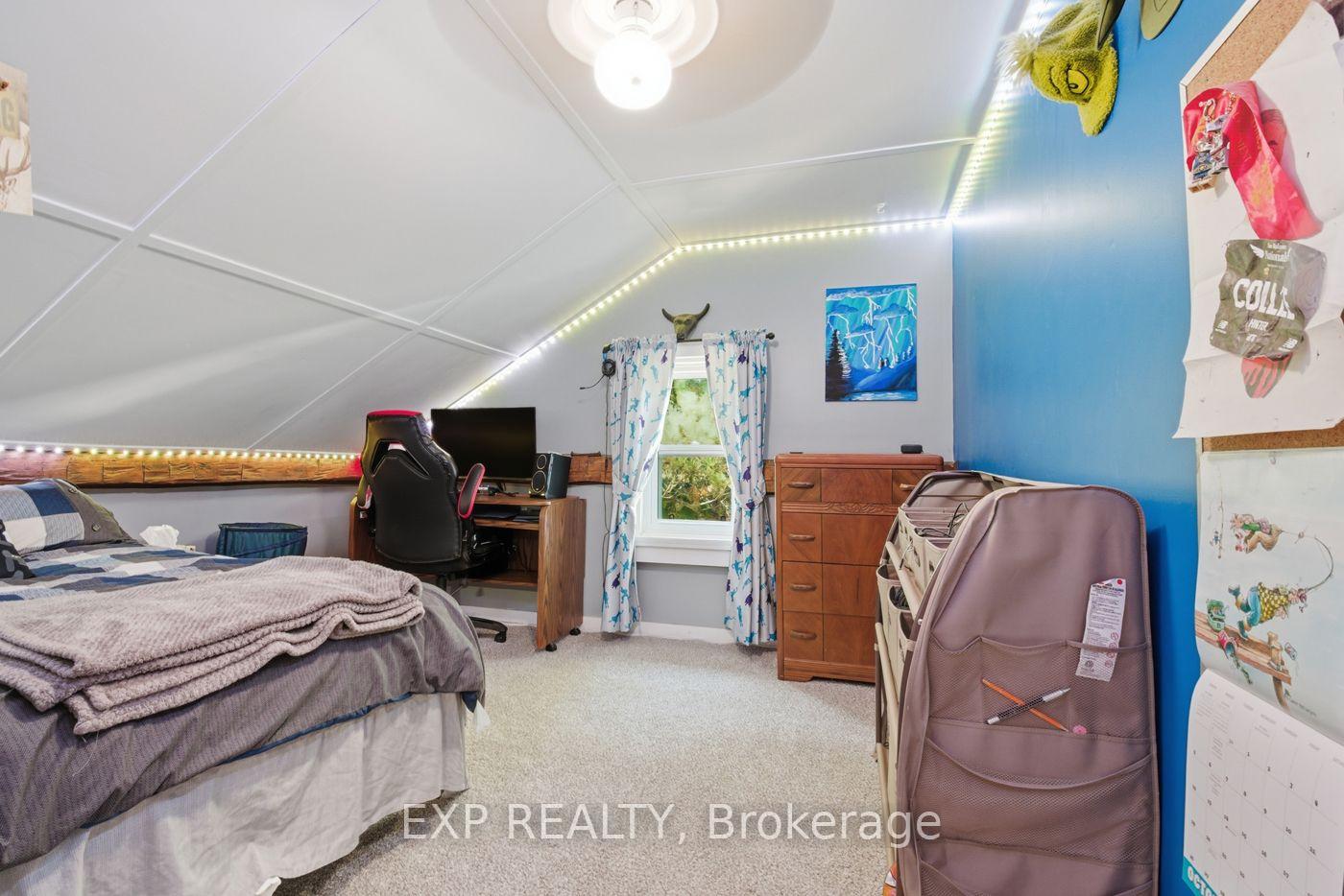 Photo 26 of 9043 Ridge Road, Niagara Falls, Schisler — HOMEH