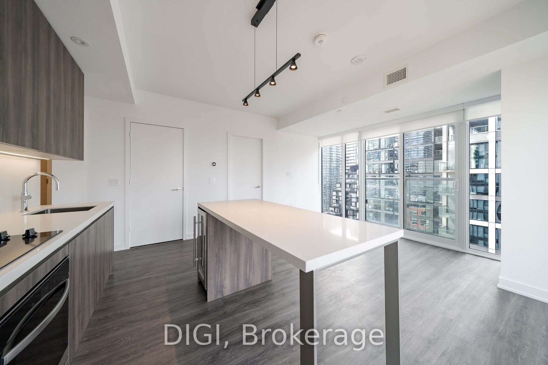 Photo 6 of Unit 1502, 8 Gloucester Street, Toronto, Church-Yonge Corridor — HOMEH