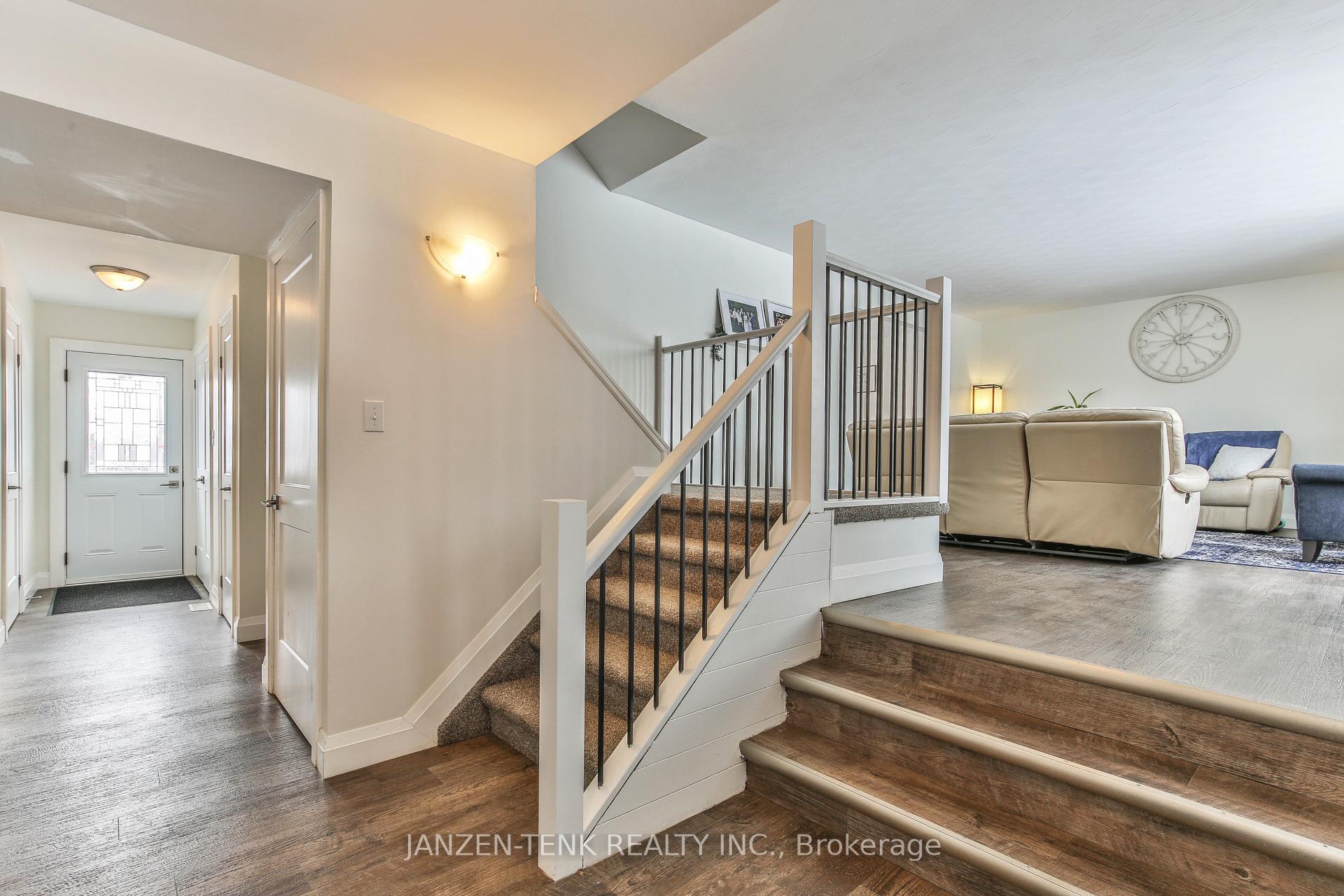 Photo 4 of 9432 Richmond Road, Bayham, Richmond — HOMEH
