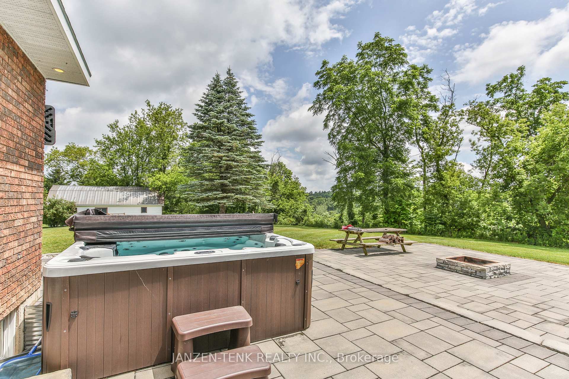 Photo 24 of 9432 Richmond Road, Bayham, Richmond — HOMEH