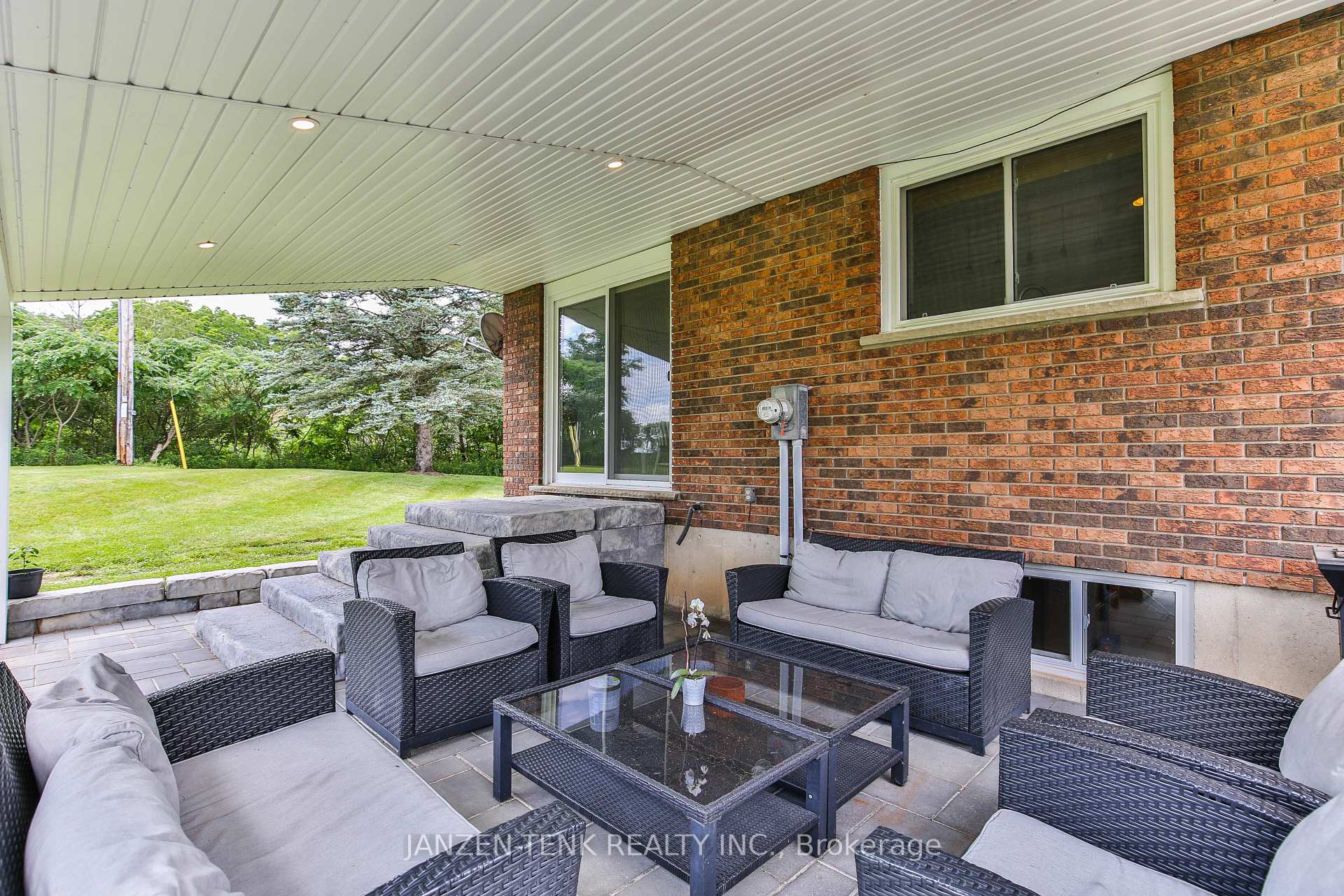 Photo 26 of 9432 Richmond Road, Bayham, Richmond — HOMEH