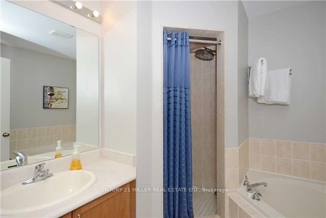 Photo 8 of 2357 Sutton Drive, Burlington, Orchard — HOMEH