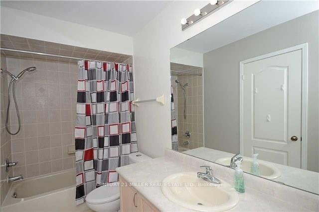 Photo 11 of 2357 Sutton Drive, Burlington, Orchard — HOMEH