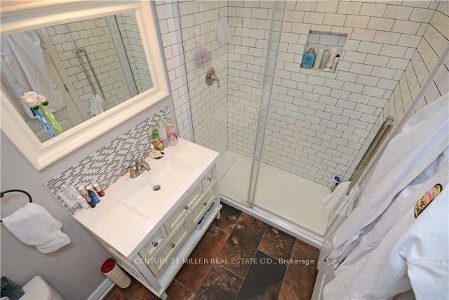 Photo 15 of 2357 Sutton Drive, Burlington, Orchard — HOMEH