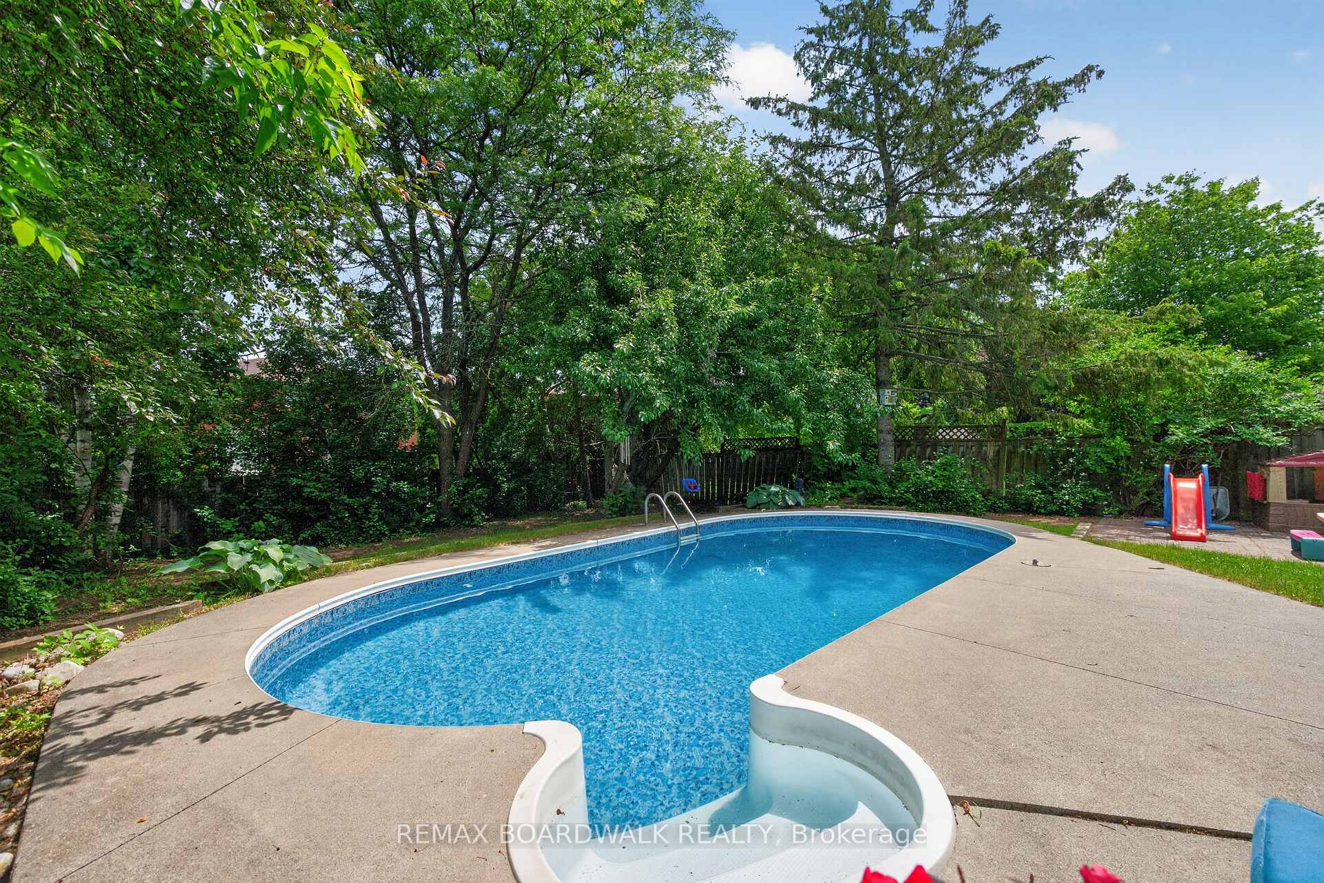Photo 5 of 86 Vanstone Drive, Ottawa, Kanata - Katimavik — HOMEH