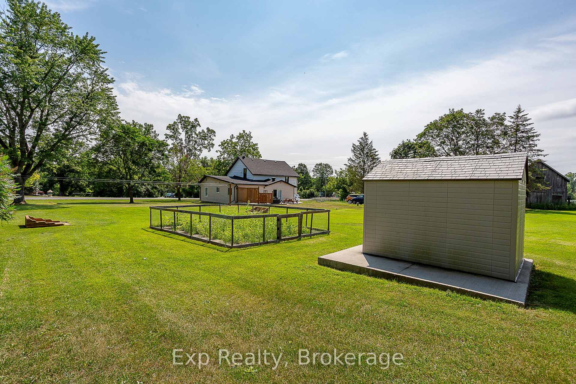 Photo 3 of 94 Latta Drive, Belleville, Thurlow Ward — HOMEH