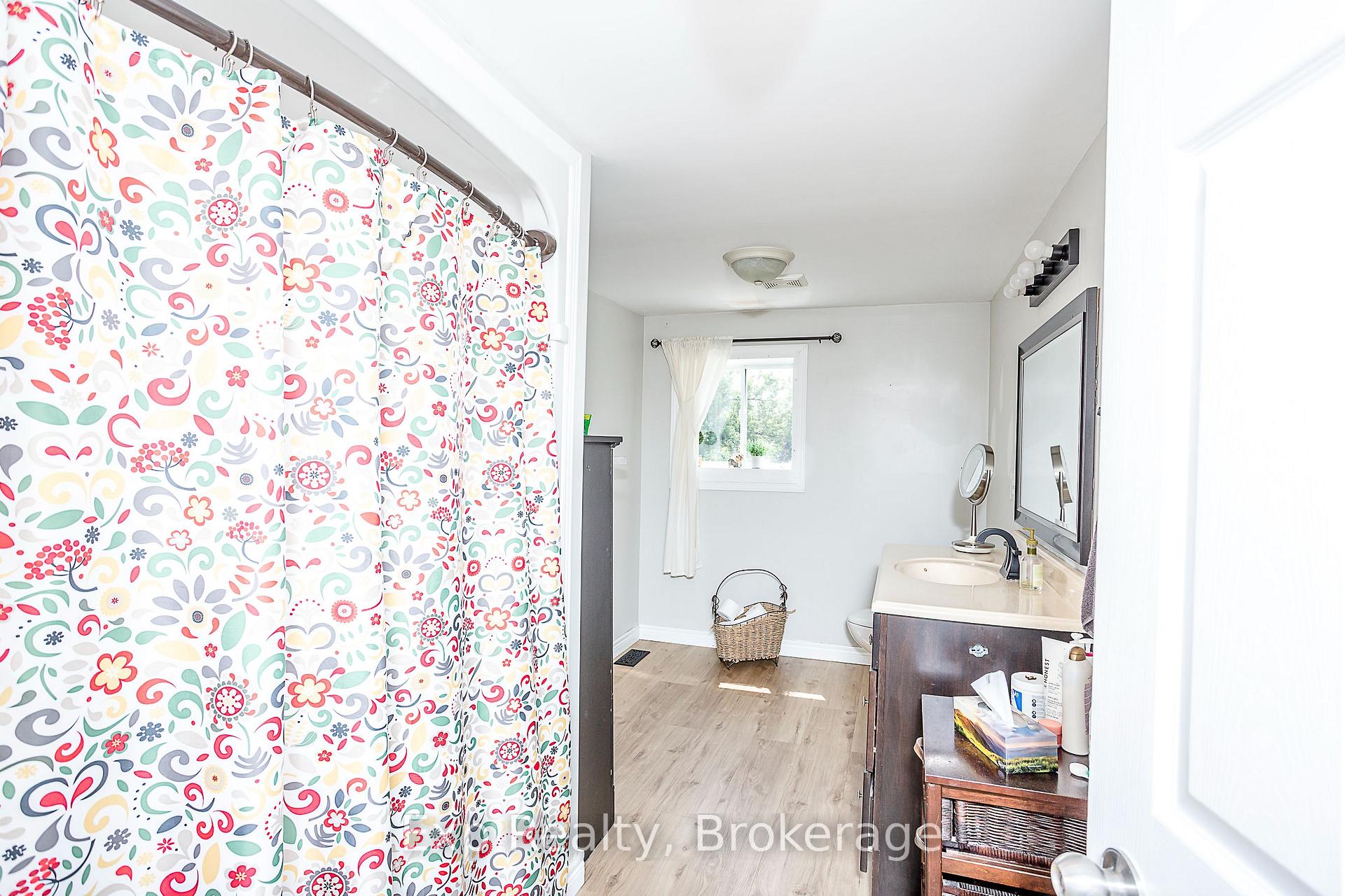 Photo 12 of 94 Latta Drive, Belleville, Thurlow Ward — HOMEH