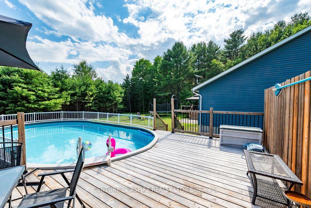 Photo 10 of 48 Plum Tree Lane, Petawawa, Petawawa — HOMEH