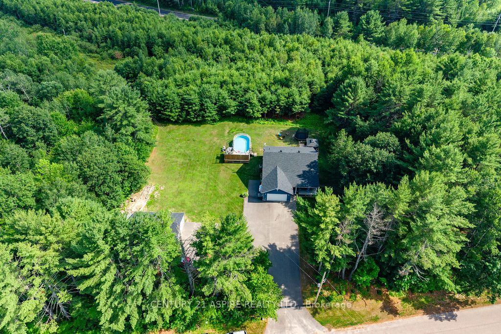 Photo 13 of 48 Plum Tree Lane, Petawawa, Petawawa — HOMEH